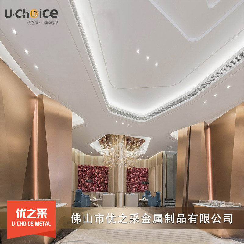 蜂窩不銹鋼板與傳統(tǒng)木基層不銹鋼夾板有哪些優(yōu)勢？