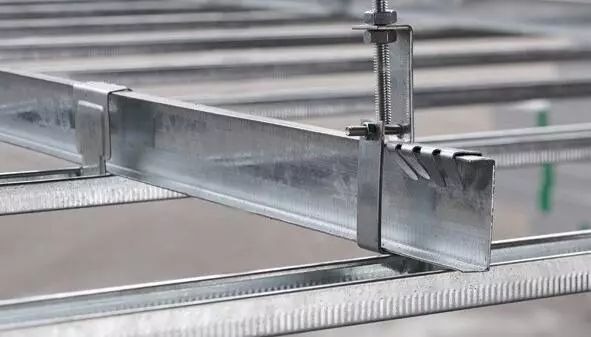 v2-4b565d77c97a21c4d1391e451490c76e_720w