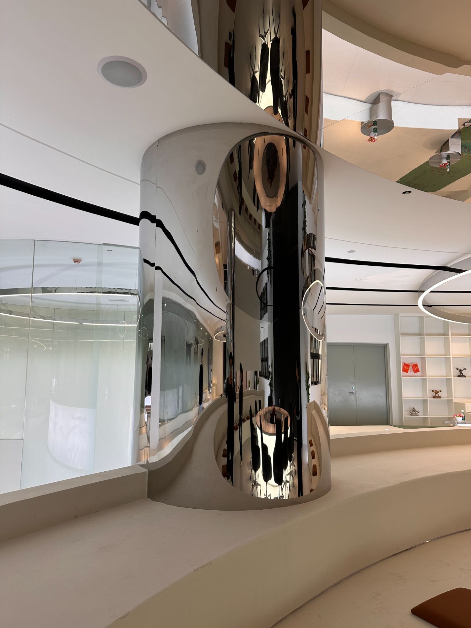 裝修選材糾結(jié)癥？這片“金屬黑科技”，讓你告別妥協(xié)